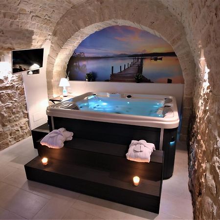 Albergo Diffuso Dimora Rossi Turi Exterior foto