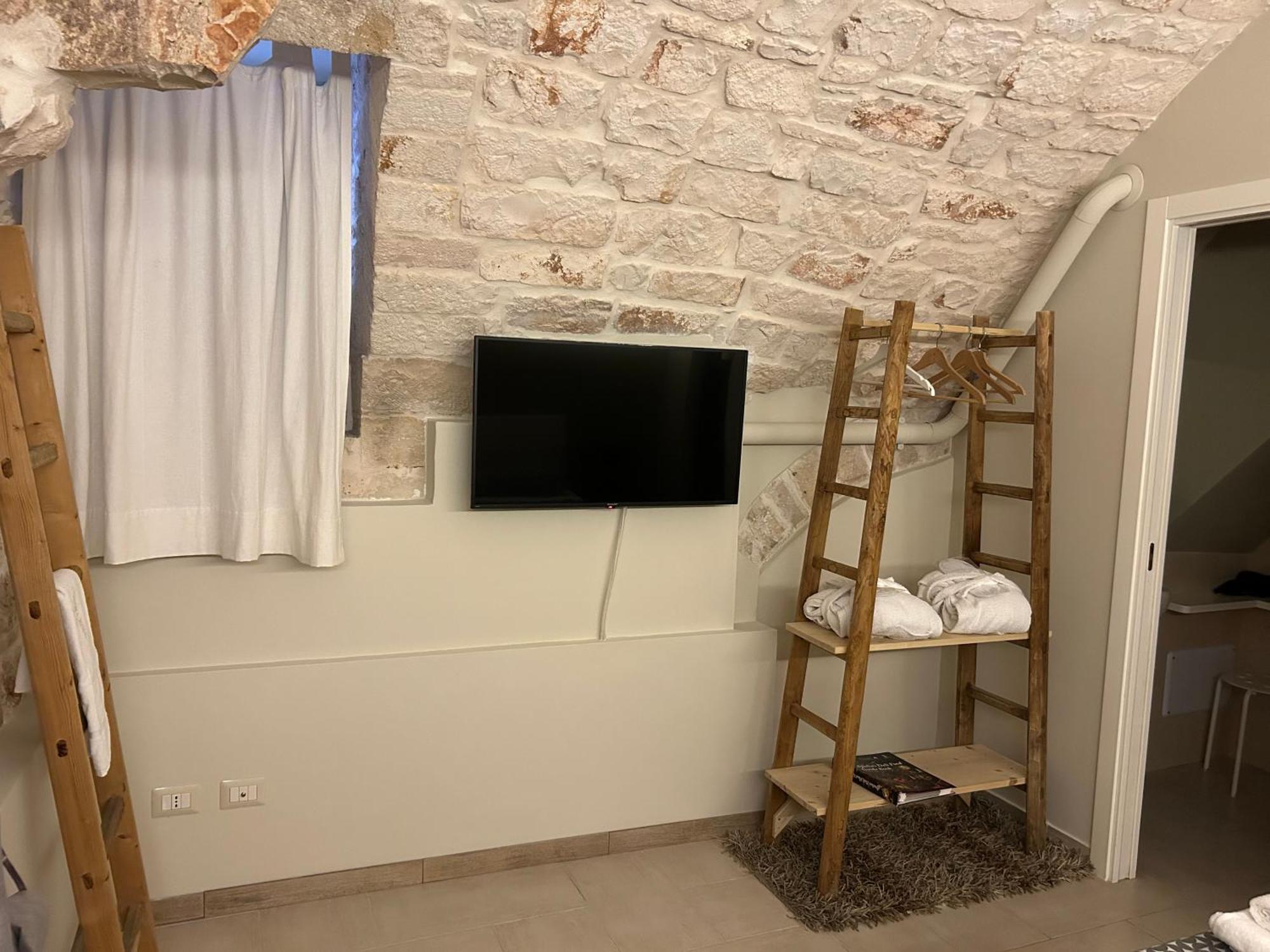Albergo Diffuso Dimora Rossi Turi Exterior foto